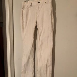 Woman’s White Corduroyed Pants